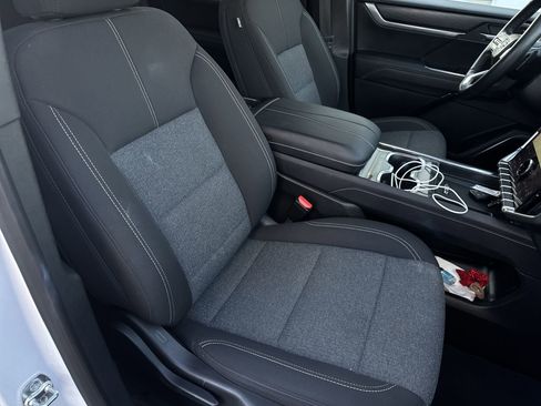 Certified 2025 GMC Acadia Elevation image 28