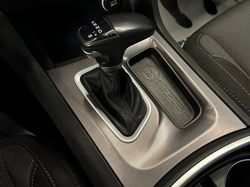 Used 2022 Dodge Charger SXT RWD image 16