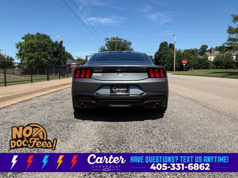 Used 2024 Ford Mustang Coupe RWD image 10