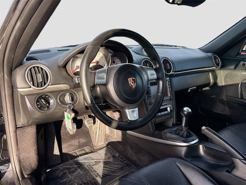 Used 2005 Porsche Boxster S image 9