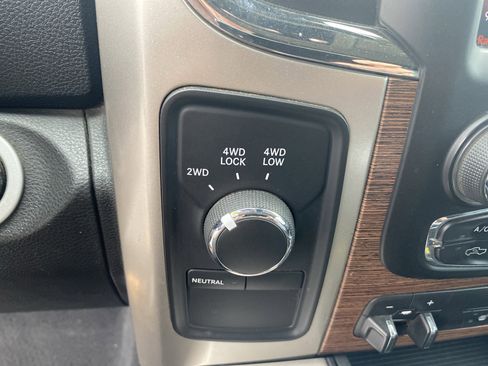 Used 2018 RAM 2500 Laramie w/ Convenience Group image 17