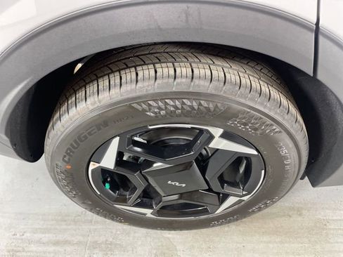 New 2026 Kia Sportage EX w/ EX Panorama Roof Package image 10