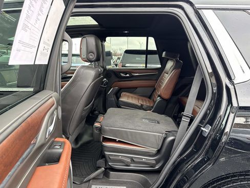 Used 2023 GMC Yukon Denali Ultimate image 23
