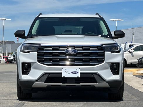 New 2026 Ford Explorer Active w/ Active Comfort Package RWD image 8