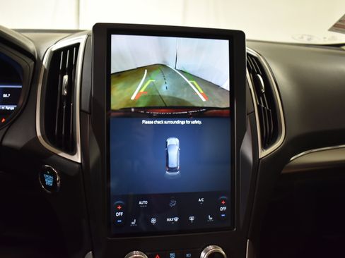 Used 2022 Ford Edge SEL w/ Convenience Package image 22