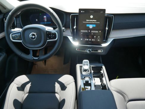 New 2026 Volvo XC90 B5 Plus image 7