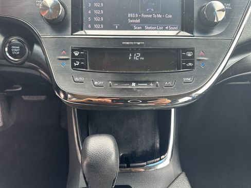 Used 2017 Toyota Avalon XLE w/ Carpet Mat Package FWD image 15