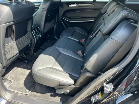 Used 2019 Mercedes-Benz GLS 550 4MATIC image 25