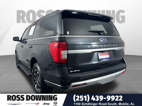 Used 2024 Ford Expedition XLT image 1