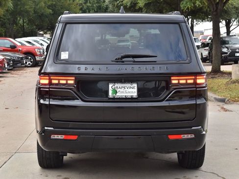 Used 2024 Jeep Grand Wagoneer Series III w/ Rear Seat Video Group 1 AWD/4WD image 9