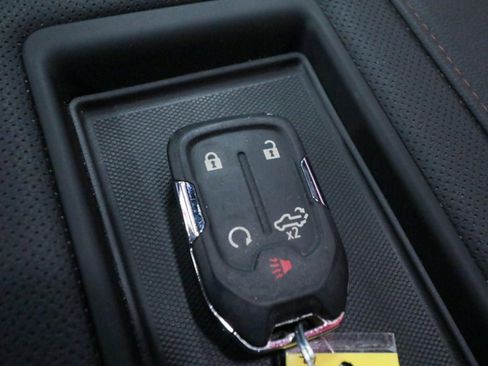 Used 2022 GMC Sierra 1500 AT4 w/ AT4 Preferred Package image 22