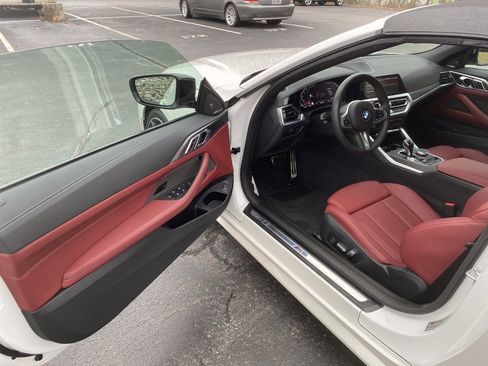 Used 2023 BMW 430i Convertible w/ M Sport Package image 10