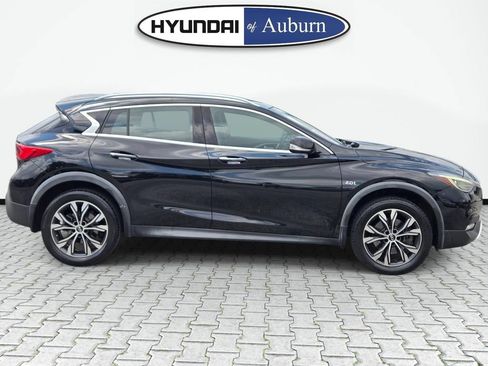 Used 2018 INFINITI QX30 Premium w/ Navigation Package AWD/4WD image 4