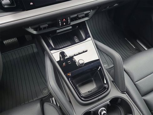 New 2026 Porsche Cayenne E-Hybrid image 14