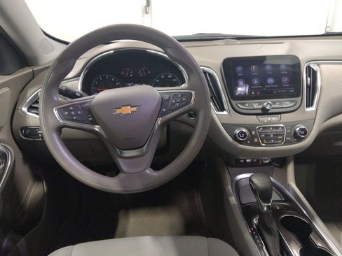 Used 2021 Chevrolet Malibu LT FWD image 22