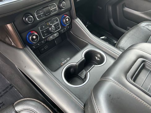 Used 2021 Chevrolet Tahoe High Country w/ Premium Package image 18