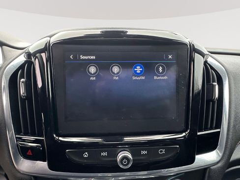 Certified 2023 Chevrolet Traverse RS image 11