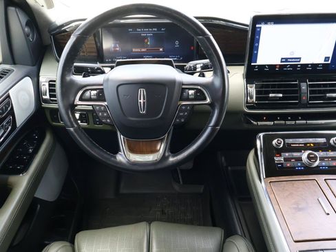 Used 2023 Lincoln Navigator L Black Label AWD/4WD image 11