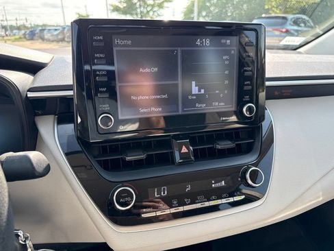 Used 2022 Toyota Corolla LE FWD image 19