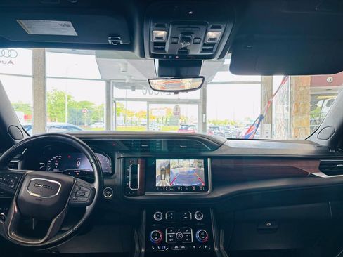 Used 2023 GMC Yukon Denali Ultimate AWD/4WD image 40