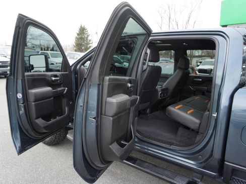 Used 2020 GMC Sierra 2500 AT4 w/ AT4 Premium Package AWD/4WD image 9