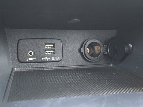 Used 2020 Subaru Crosstrek 2.0i Limited w/ Moonroof Package w/Navigation image 22