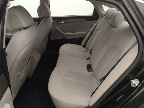 Used 2016 Hyundai Sonata SE FWD image 18