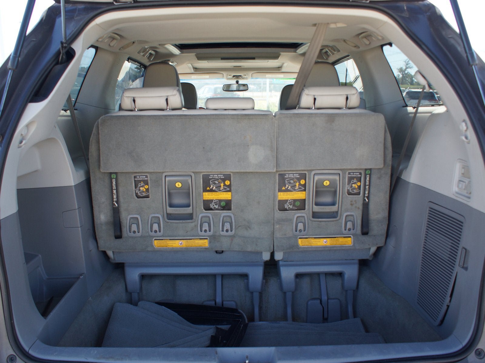 Used 2013 Toyota Sienna Limited w/ Premium Pkg AWD/4WD image 16