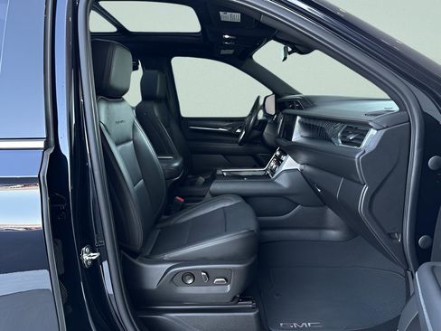 Used 2022 GMC Yukon XL Denali image 36