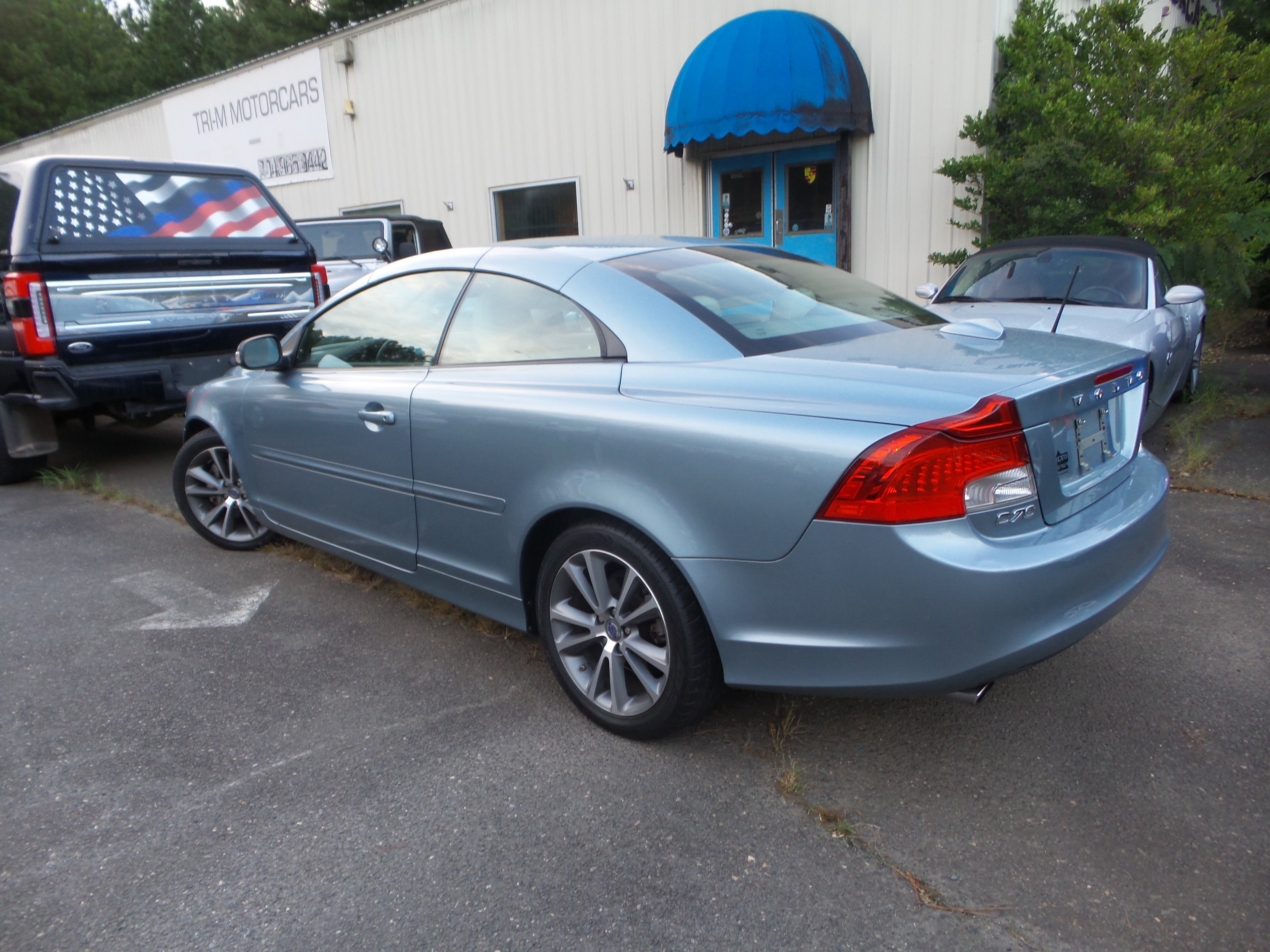 Used 2011 Volvo C70 T5 FWD image 3