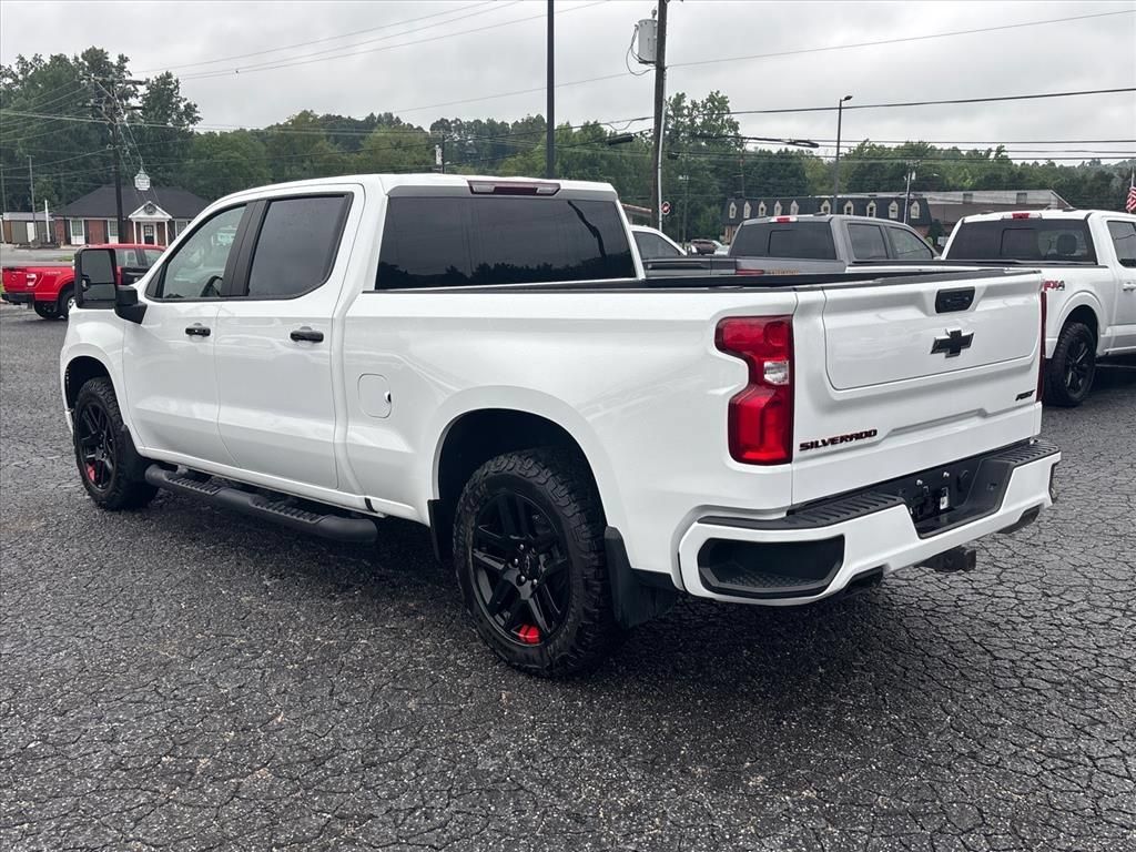 Used 2024 Chevrolet Silverado 1500 RST w/ Redline Edition AWD/4WD image 5