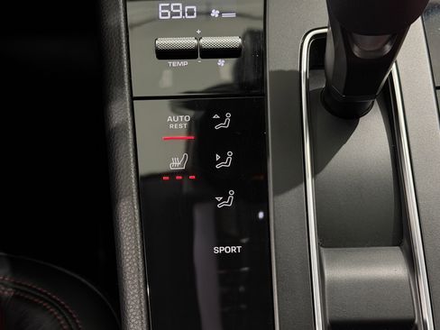 Certified 2023 Porsche Macan image 35