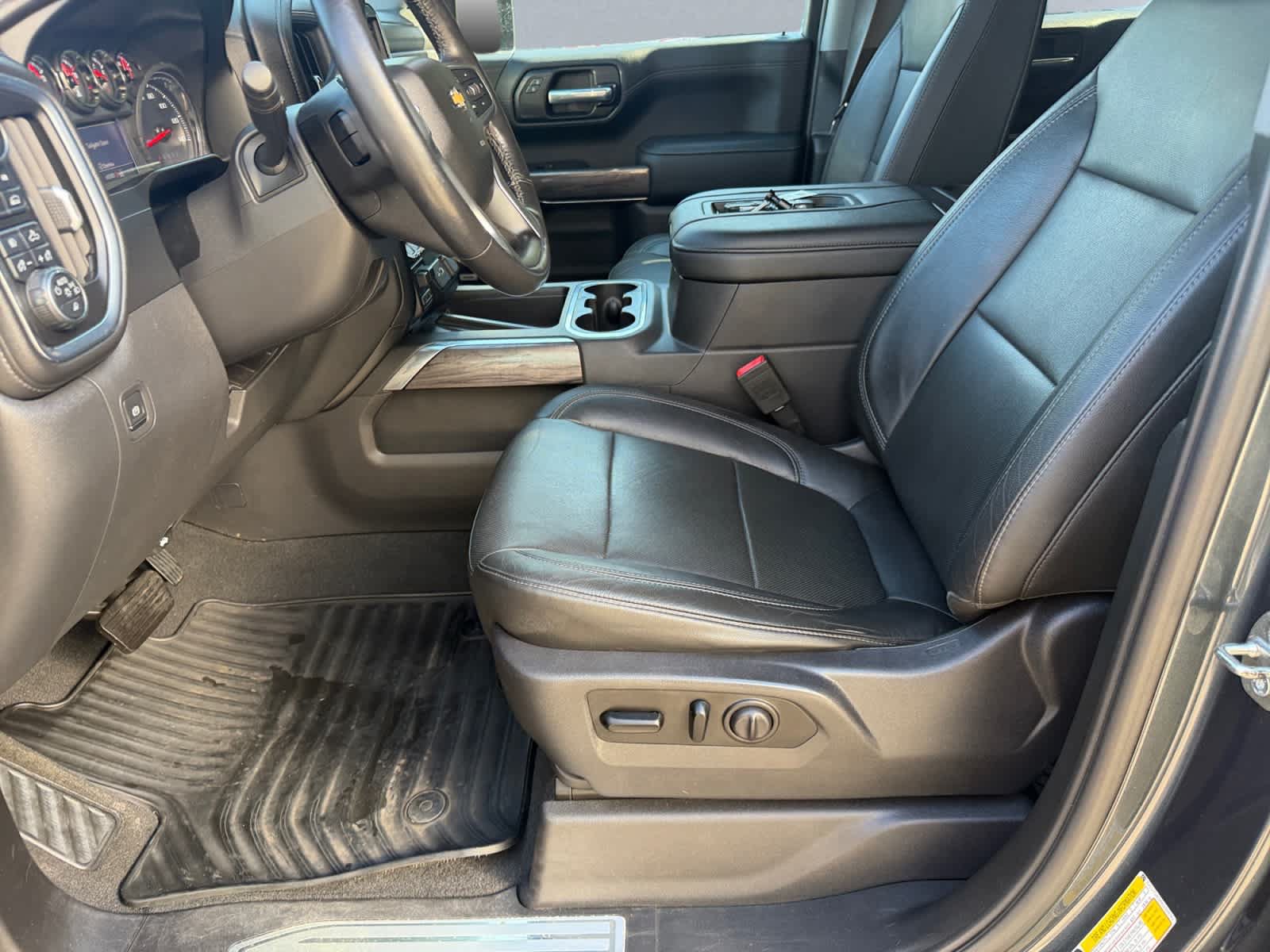 Used 2019 Chevrolet Silverado 1500 LTZ w/ LTZ Plus Package AWD/4WD image 15