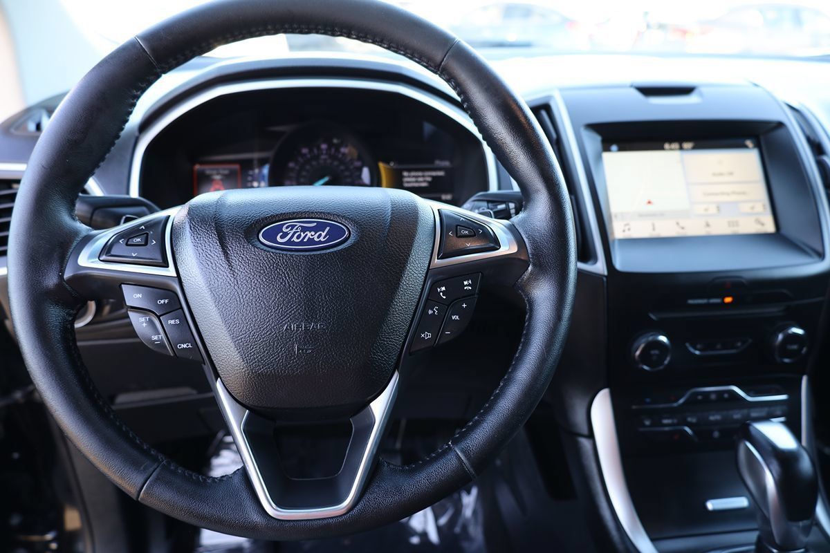 Used 2018 Ford Edge SEL FWD image 23