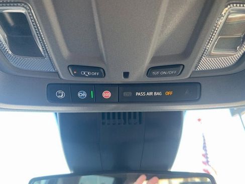 New 2025 GMC Sierra 1500 Elevation image 27