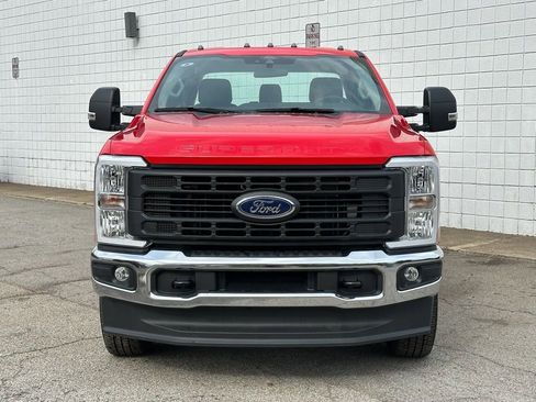 New 2026 Ford F250 XL w/ XL Chrome Package image 28