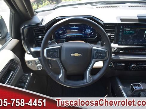 Used 2025 Chevrolet Silverado 1500 LTZ AWD/4WD image 28