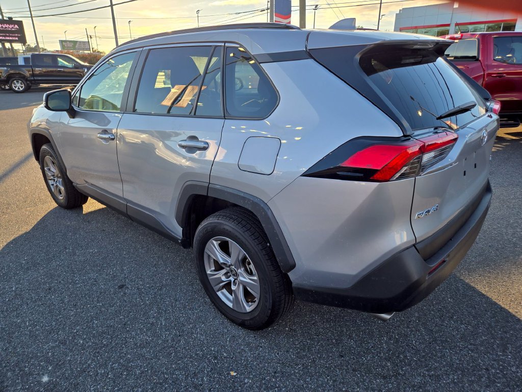 Used 2025 Toyota RAV4 XLE FWD image 7