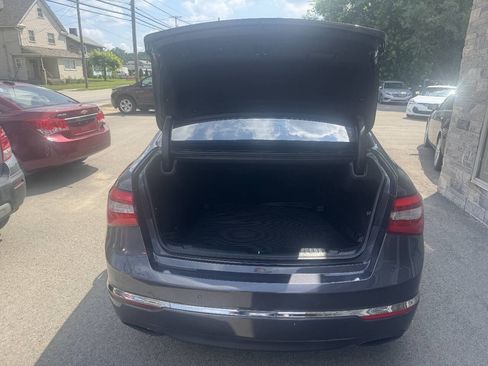 Used 2014 Kia Cadenza Premium w/ Luxury Package FWD image 16