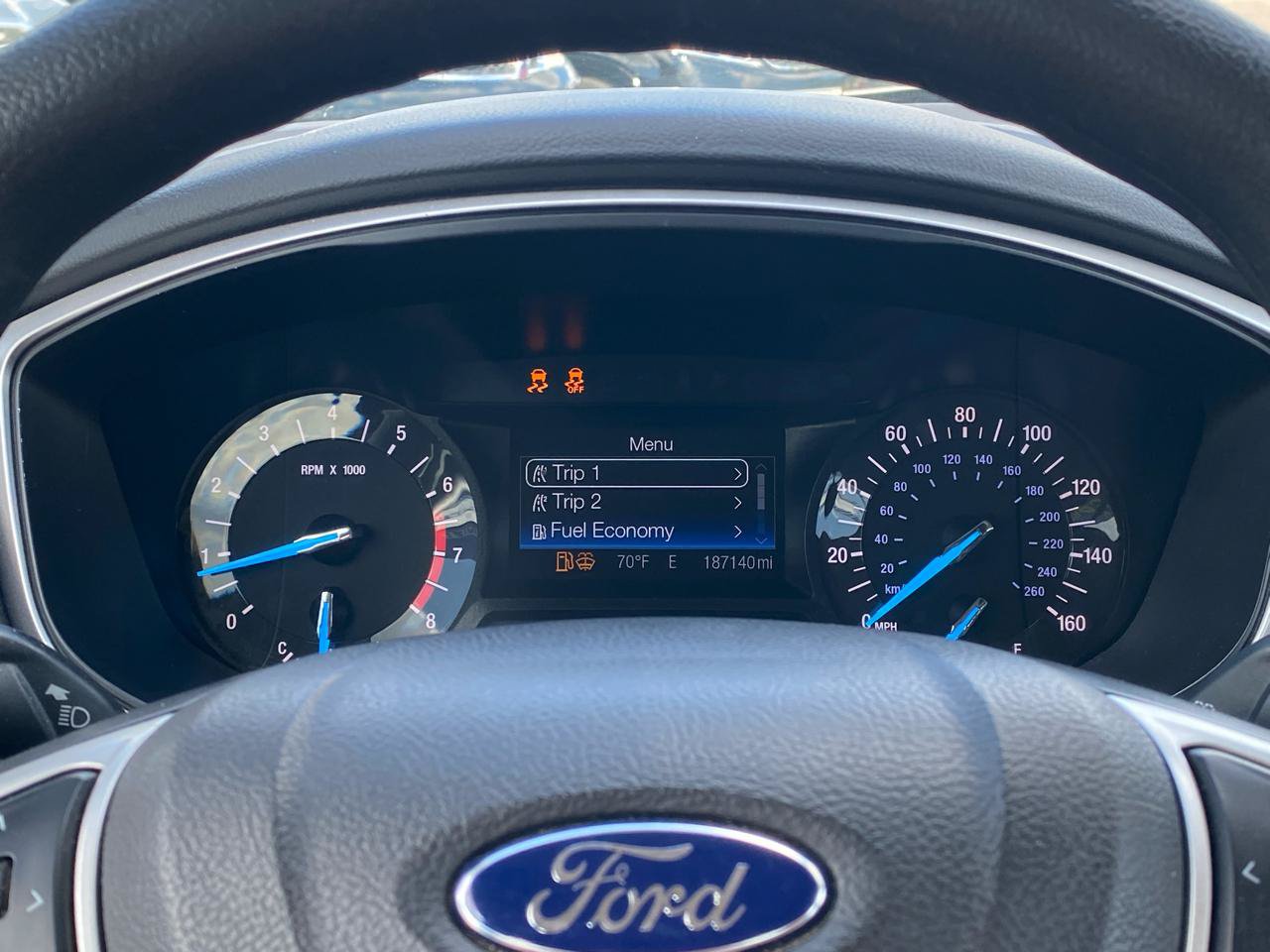 Used 2016 Ford Fusion SE FWD image 19