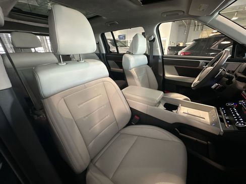 Used 2025 Hyundai Santa Fe Calligraphy image 29