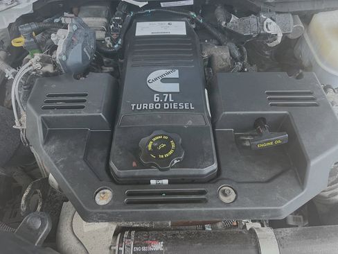 Used 2019 RAM 2500 Laramie AWD/4WD image 32