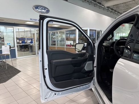 New 2025 Ford F150 Lariat w/ Equipment Group 502A High image 9