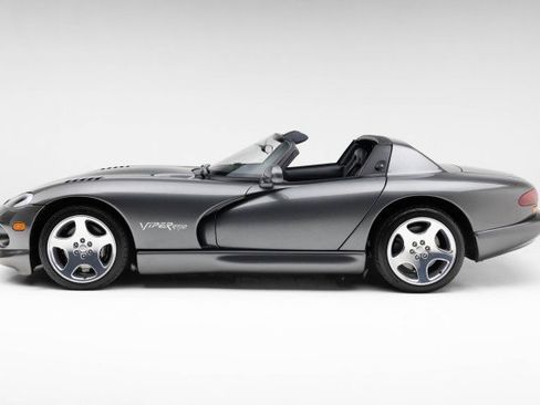 Used 2002 Dodge Viper RT/10 image 9