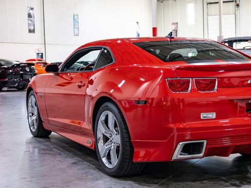 Used 2010 Chevrolet Camaro SS w/ RS Package RWD image 28