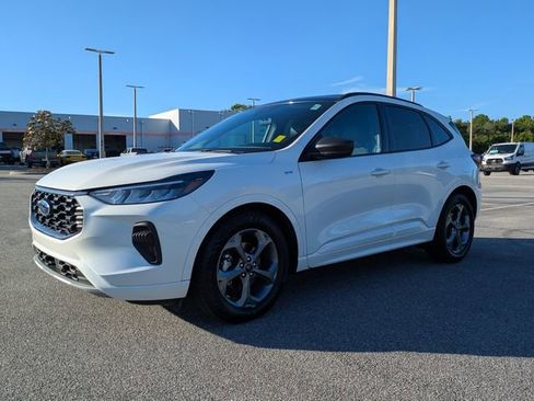 Certified 2023 Ford Escape ST-Line w/ Tech Pack #1 image 8