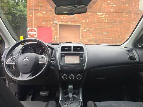 Used 2014 Mitsubishi Outlander Sport SE FWD image 14