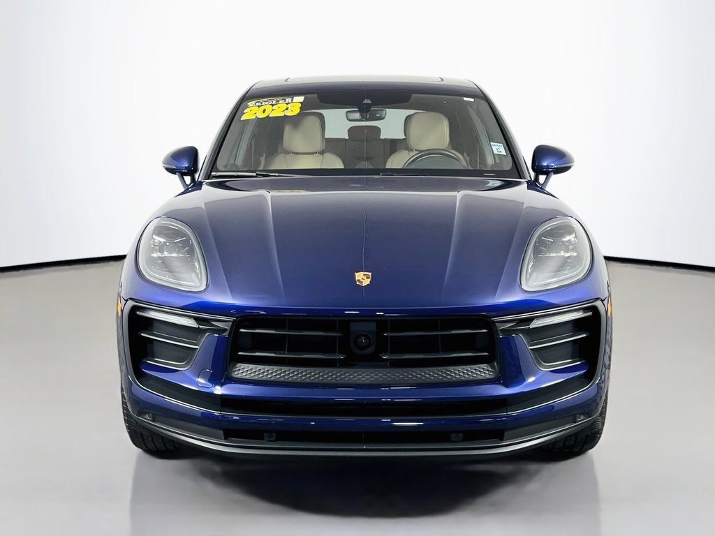 Used 2023 Porsche Macan Turbo AWD/4WD image 2