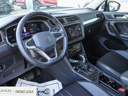 Used 2024 Volkswagen Tiguan SE FWD image 19