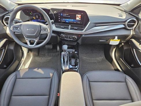 Certified 2026 Chevrolet Trax ACTIV w/ Sunroof Package FWD image 15